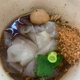 ใหญ่ ต้มยำเนื้อ