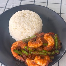 ข้าวผัดพริกแกงกุ้ง