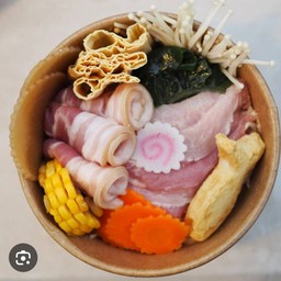 ชาบูถ้วย ชุดเล็ก (รวมทะเล+หมู) ทางร้านคละวัตถุดิบให้