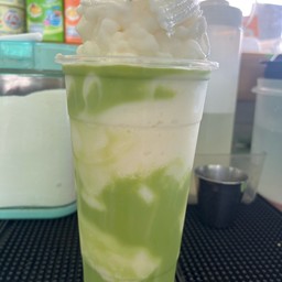 มะพร้าวปั่นชาเขียว
