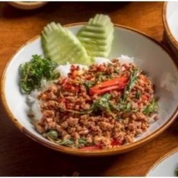 กระเพราเนื้อบดเองกัส