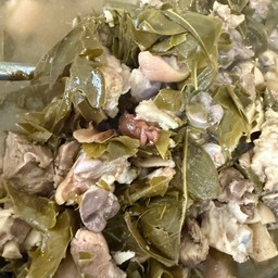 ต้มหมูขาใบมวง