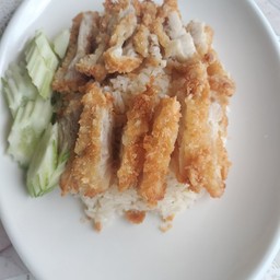 ข้าวมันไก่ทอด พิเศษ