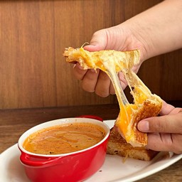 Tomato soup & Grilled cheese