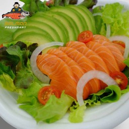 สลัดแซลมอนอะโวคาโด