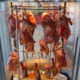 ไก่อบสมุนไพร สูตรเบตง ตลาดนาดี้ มาร์เก็ต