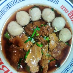 เกาเหลาเนื้อตุ๋น พิเศษ