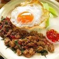 เมนูผัดกระเพราราดข้าว