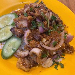 ข้าวยำหมูกรอบ
