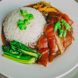 ขาหมูราดข้าว