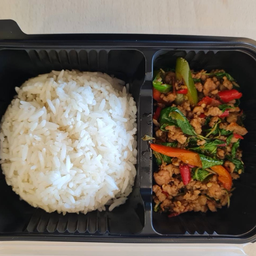 ข้าวราด ผัดกะเพราหมูสับ