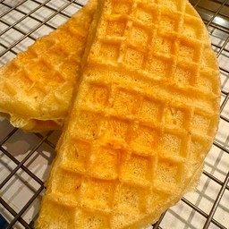 วาฟเฟิลไส้ฝอยทอง