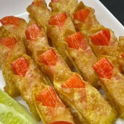 เกี๊ยวห่อไส้ปูอัดชุด6ชิ้น