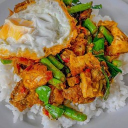 เครื่องแกงราดข้าว