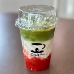 มัทฉะนมสดสตรอเบอรี่