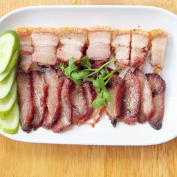 หมูแดง+ หมูกรอบ จานเล็ก   (S)