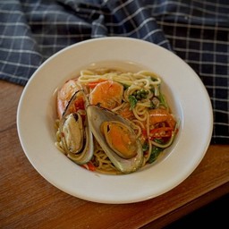 สปาเก็ตตี้ผัดขี้เมาทะเล spaghetti spicy seafood