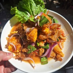 ยำไข่ดาว