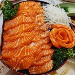 แซลมอน ครูก้อย