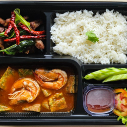 ข้าว แกงส้มชะอมกุ้ง + หมูแดดเดียว