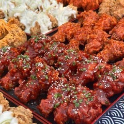 ไก่ทอดราดซอสเกาหลี  โฮมเมด Fried chicken with korean sauce