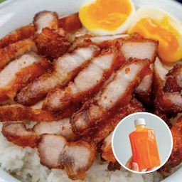 ข้าวหมูทอด และไข่ยางมะตูม แถมฟรี ชาไทยเข้มข้น1ขวด