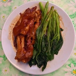 ข้าวขาหมูคุณกบ