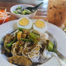 ขนมจีน น้ำยาไตปลา