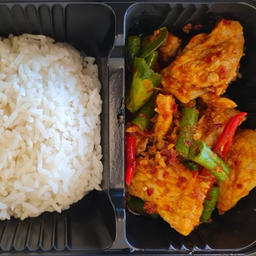 ข้าวราด ผัดพริกแกงหมูถั่วฝักยาว