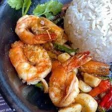 ข้าวหน้ากุ้งผัดพริกขี้หนู