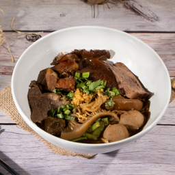 ก๋วยเตี๋ยวเนื้อจักรพรรดิ์