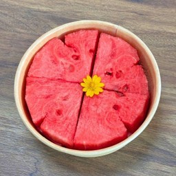 แตงโมปอกพร้อมทาน