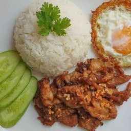 ข้าวหมู&ไก่ทอดกระเทียม