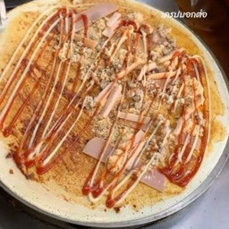เครป  ไข่นก 2ลูก + หมูหยอง+ไส้กรอก ซอสพริกมะเขือเทศมายองเนส