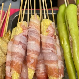 ข้าวโพดอ่อนพันหมูสามชั้น