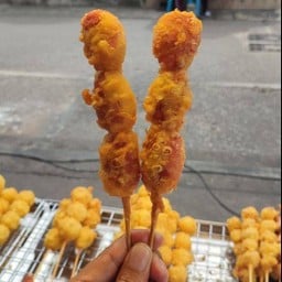 ไส้กรอกแดงในตำนาน(ชุบแป้งทอด)