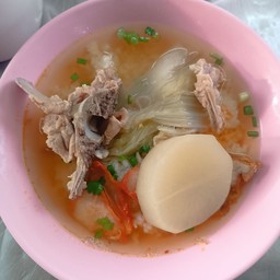 ข้าวต้มหมูกรอบ