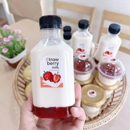 Premium Strawberry Milk (220ml)