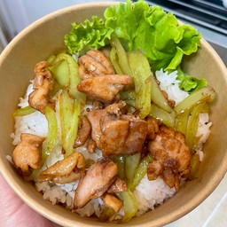 ข้าวผัดพริกหยวกไก่