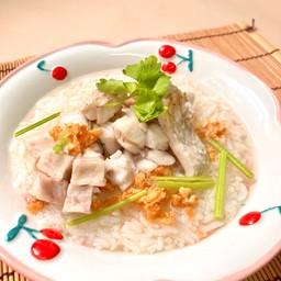 ข้าวต้มปลากระพง (ข้าวหอมมะลิ)