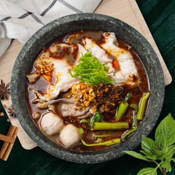 เกาเหลาน้ำตกเนื้อ / ข้าวต้มแห้งเนื้อ