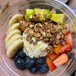 กรีกโยเกิร์ต ผลไม้ 4อย่าง