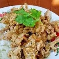 เมนูทอดกระเทียมราดข้าว