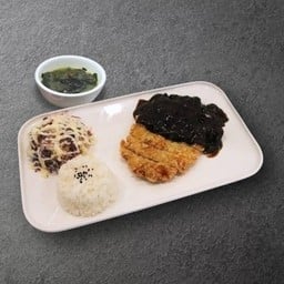 ข้าวหมูทอดทงคัดสึซอสจาจัง