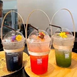 สตอเบอรี่อิตาเลี่ยนโซดา