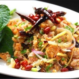 ข้าวยำแหนมคลุก Khao Yum Naem Klook ข้าวยำแหนมคลุก  กะะพังสุรินทร์
