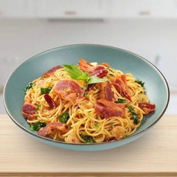 Stir-Fried Spaghetti with Dried Chilli and Crispy Bacon