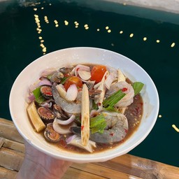 ยำหอยแครงกุ้งสด+ไข่แดงเค็ม