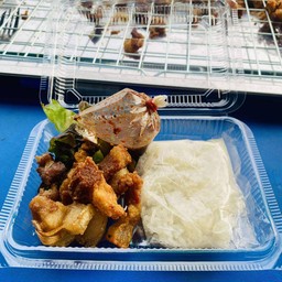 ร้านข้าวเหนียวหมูทอด