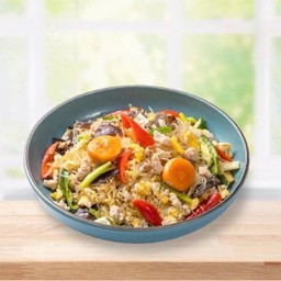 วุ้นเส้นผัดไข่เค็ม